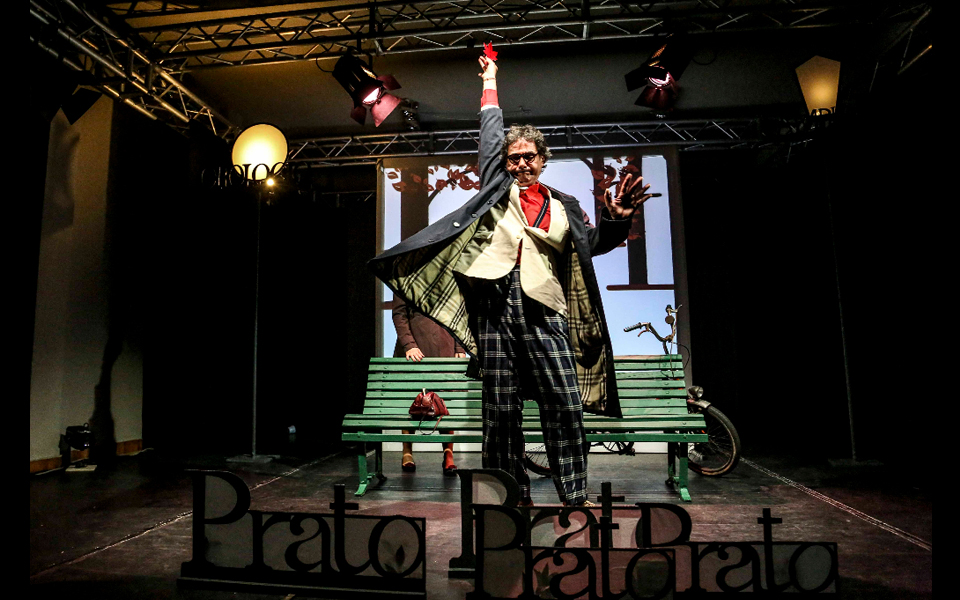Schedía Teatro "A naso in aria - Liberamente ispirato a Marcovaldo, ovvero le stagioni in città di Italo Calvino"